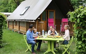 Camping Le Nid Du Parc