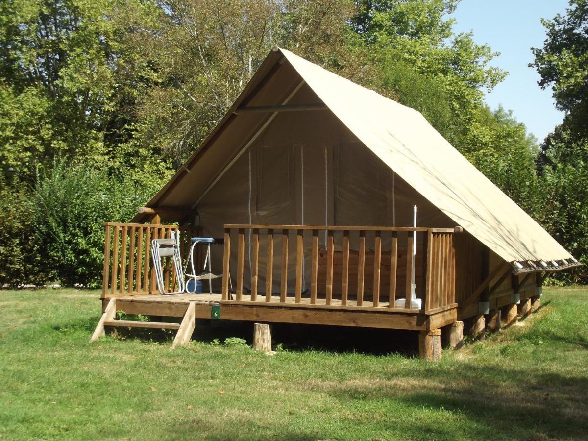 Hotel Camping Le Nid Du Parc Villars-les-Dombes Exterior foto